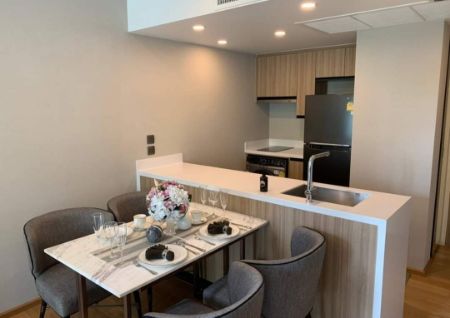 ให้เช่า คอนโด ณ วรา เรสซิเด้นซ์ หลังสวน 47.24 ตรม. New room Condo low rise 1 bed 1 bath 1 living 1 balcony 1 parking lot รูปที่ 1