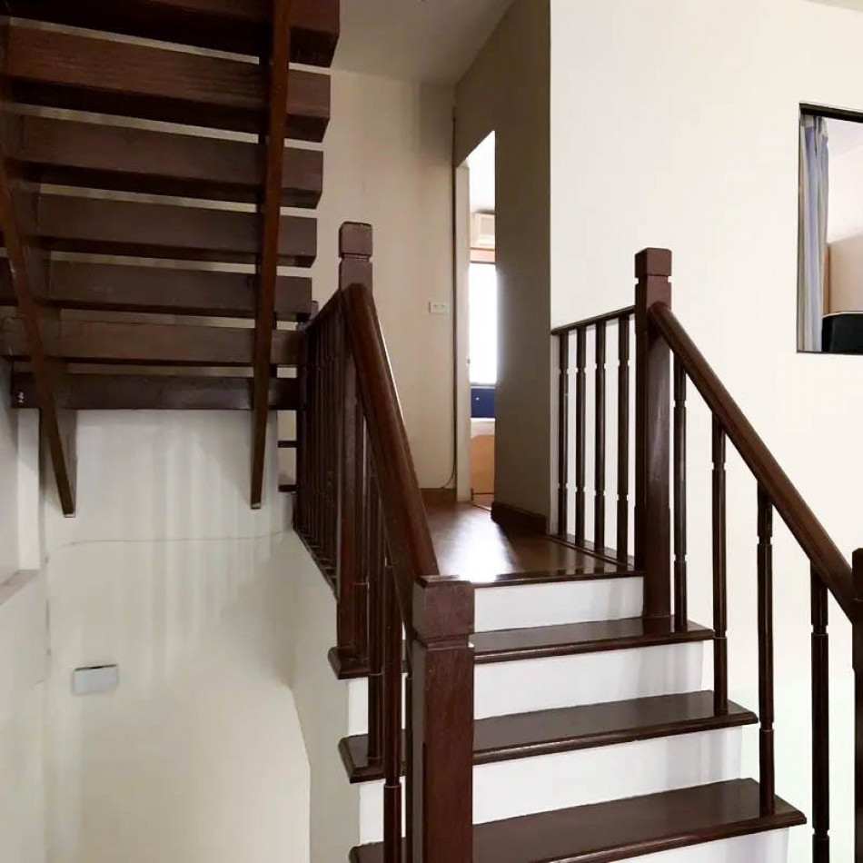 ขาย ทาวน์โฮม ขายทาวน์โฮม 3 ชั้น ตั้งอยู่ นาคนิวาส ซอย 4 252 ตรม. 21 ตร.วา รูปที่ 5