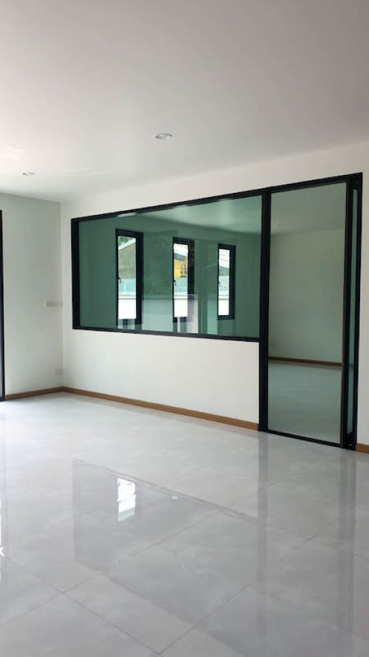 ขาย บ้านเดี่ยว ขายบ้านเดี่ยว 3 ชั้น ซอยนาคนิวาส 12 ลาดพร้าว เนื้อที่  1164 ตรม. 97 ตร.วา รูปที่ 5