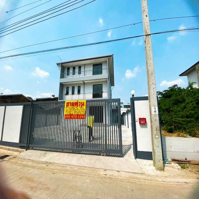 ขาย บ้านเดี่ยว ขายบ้านเดี่ยว 3 ชั้น ซอยนาคนิวาส 12 ลาดพร้าว เนื้อที่  1164 ตรม. 97 ตร.วา รูปที่ 2