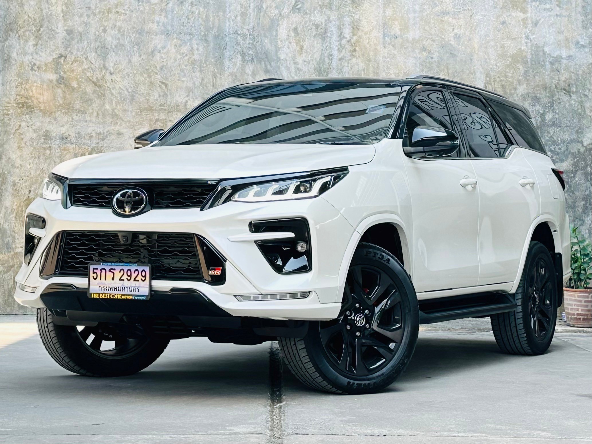 Toyota Fortuner 2.8 GR Sport AT 4WD ปี 2021 รูปที่ 1