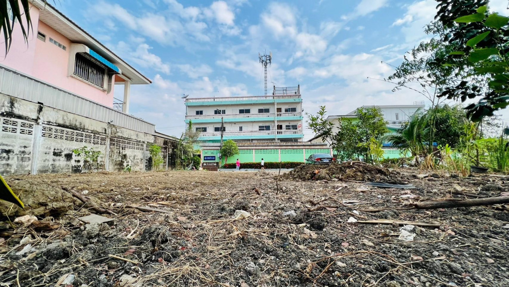 ขายที่ดินปล่า (ถมแล้ว) 100 ตร.ว เพชรเกษม77 ทำเลทอง & อยู่ใกล้ความเจริญ เหมาะสำหรับสร้างหอพักนักศึกษา-บริษัท ฯลฯ รูปที่ 1