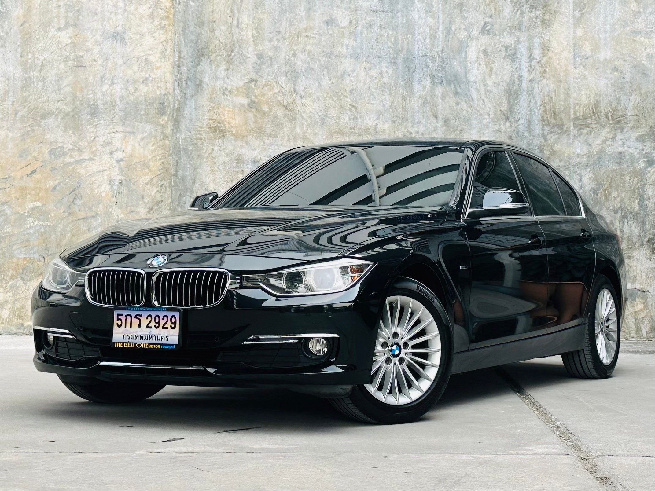 BMW 320d LUXURY โฉม F30 ปี 2014 รูปที่ 1