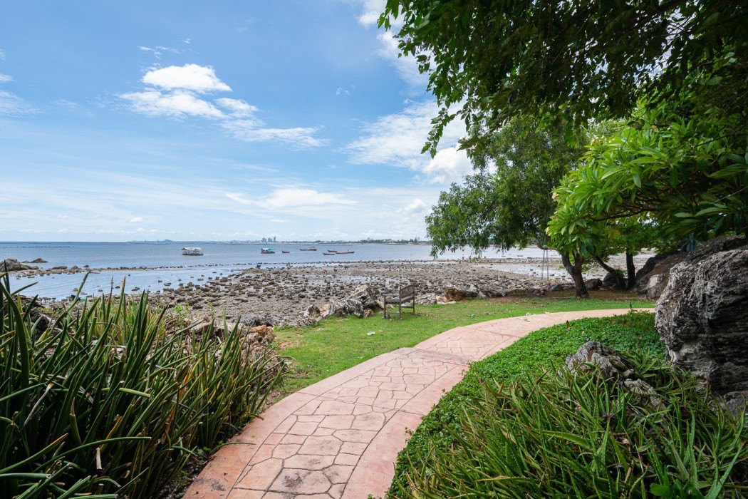 ขาย คอนโดติดทะเล เห็นทะเลชัดมาก เหมือนนอนอยู่ริมชายหาดทุกวัน รูปที่ 1