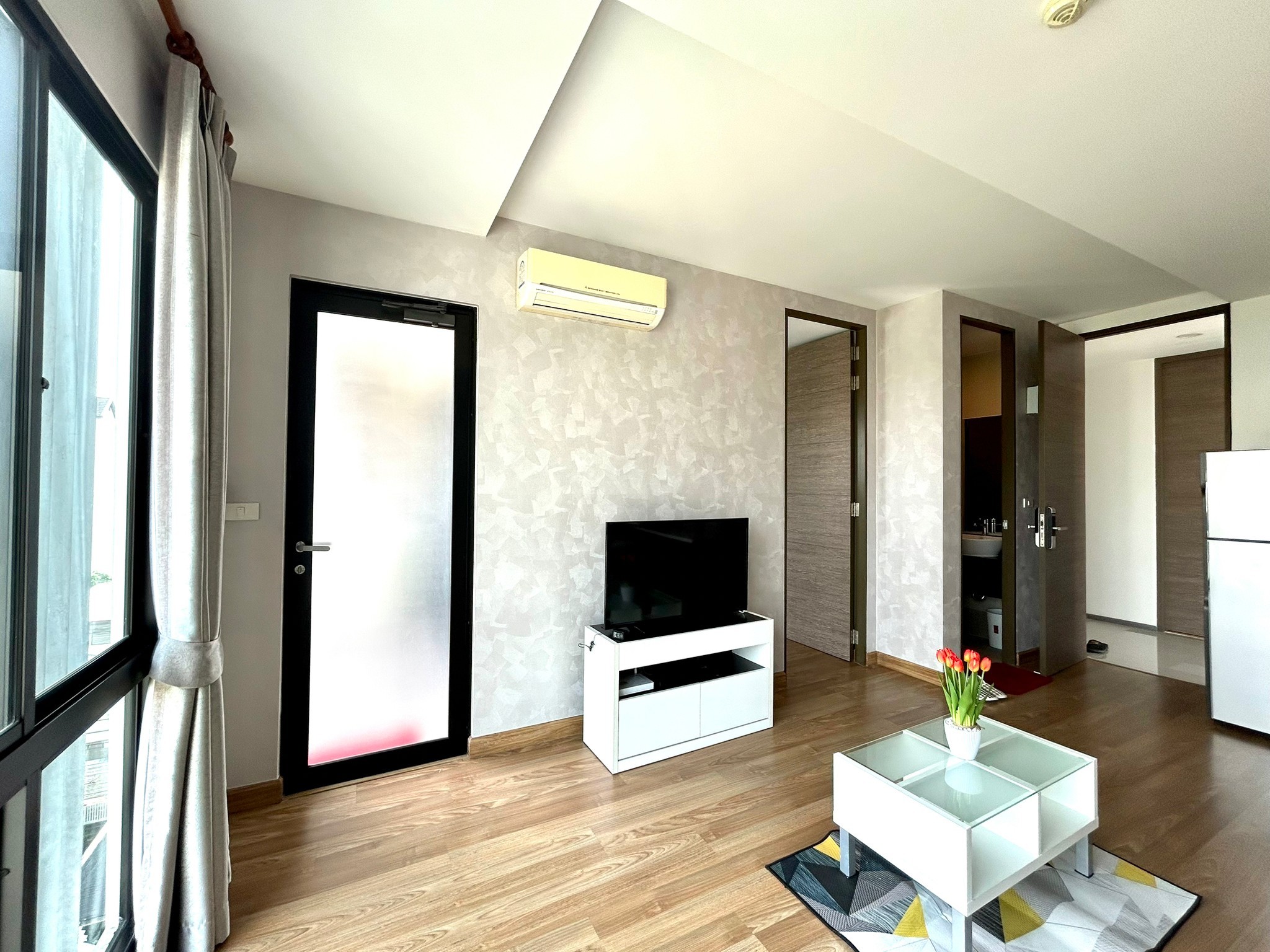 446-CHK ให้เช่า The Nimman by Palm Spring ถนนนิมมานเหมินทร์ ซ.9 ห้องมุม free wifi โทร 082-389-9314  รูปที่ 1