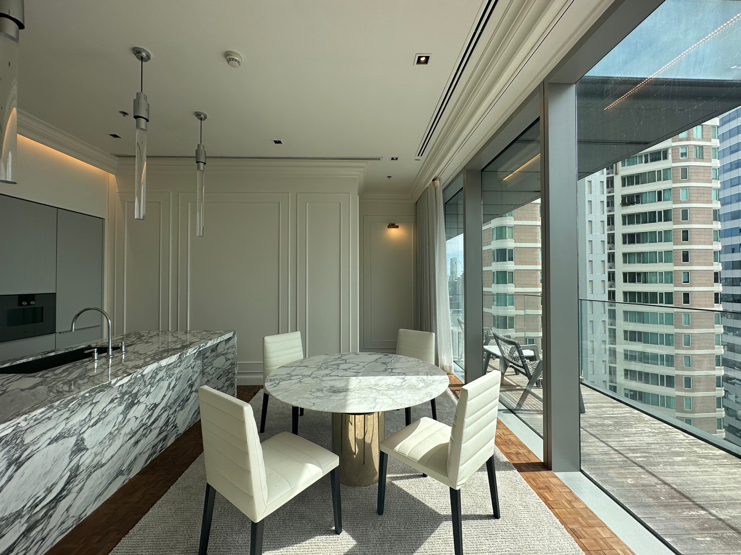 ขาย The Ritz-Carlton Residences Bangkok รูปแบบ 2 ห้องนอน รูปที่ 1