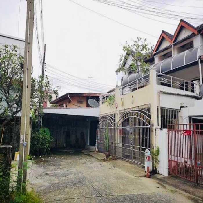 ขาย ทาวน์โฮม ลาดพร้าว 110 ใกล้โรงไฟฟ้าสีเหลือง - 196 ตรม. 49 ตร.วา รูปที่ 2