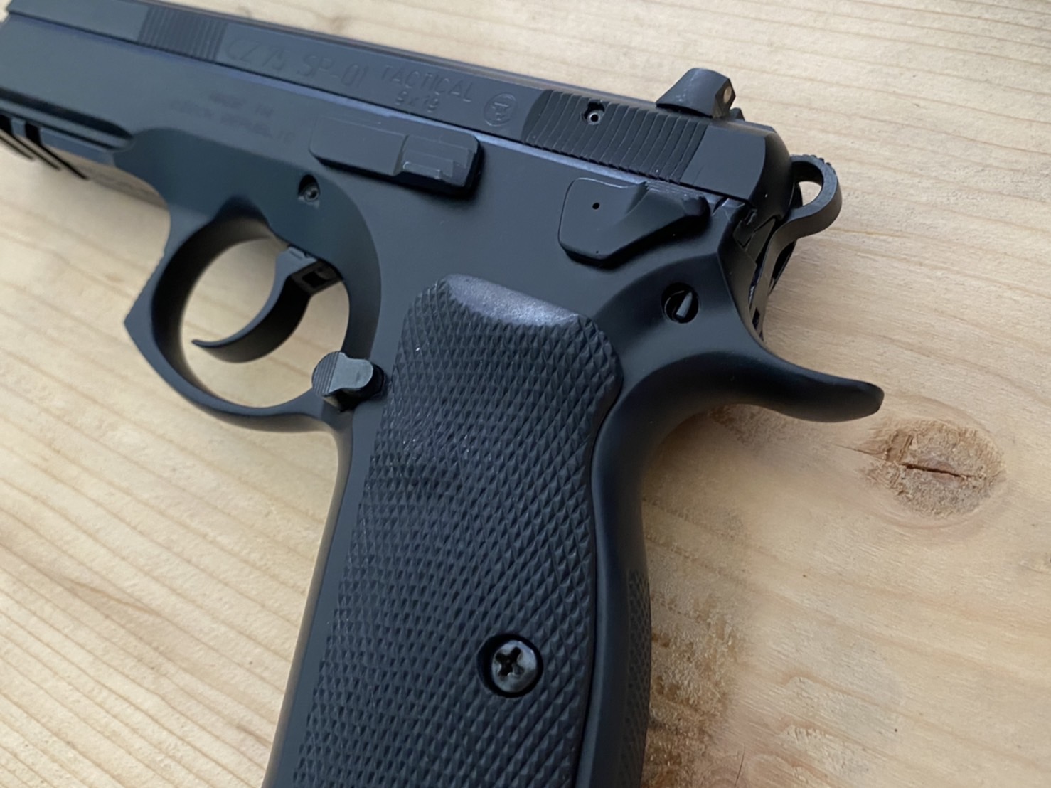 CZ 75 p-01 รูปที่ 3