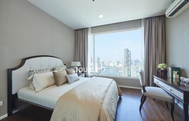 Menam residences BTS saphantaksin 3 bedrooms sale 42.5 baht Tel : 082-626-8246 รูปที่ 1