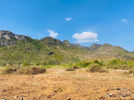 ขาย ที่ดิน โฉนดครุฑแดง วิวเขาล้อมรอบ 360 องศาสามร้อยยอด 200 ตร.วา ประปา ไฟฟ้า ไฟถนน ครบๆ พร้อมอยู่ รูปที่ 3