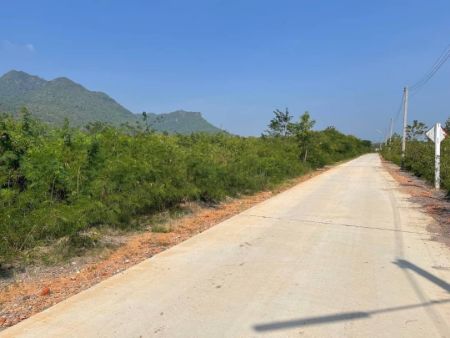 ขาย ที่ดิน โฉนดครุฑแดง วิวเขาล้อมรอบ 360 องศาสามร้อยยอด 200 ตร.วา ประปา ไฟฟ้า ไฟถนน ครบๆ พร้อมอยู่ รูปที่ 6