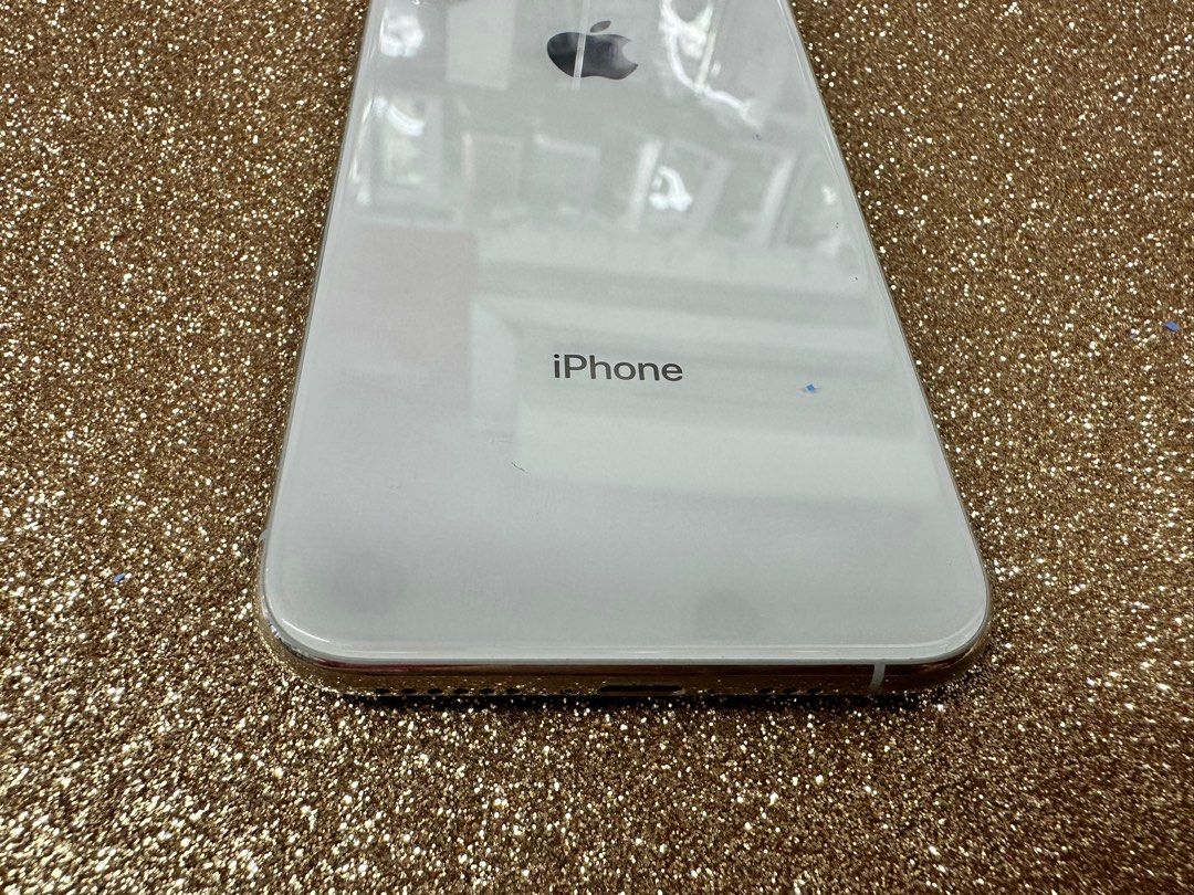 iPhone XS สี Silver 64GB เครื่องศูนย์ ใช้งานได้ปกติทุกซิม มีแค่ตัวเครื่อง และสายชาร์จ ราคา 6,590 บาท รูปที่ 1