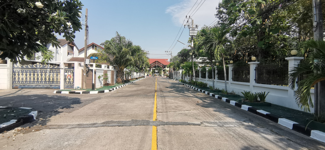 ขายที่ดินพร้อมบ้าน รอยัลปาล์ม วิลล่า ศรีนครินทร์ สมุทรปราการ รูปที่ 9