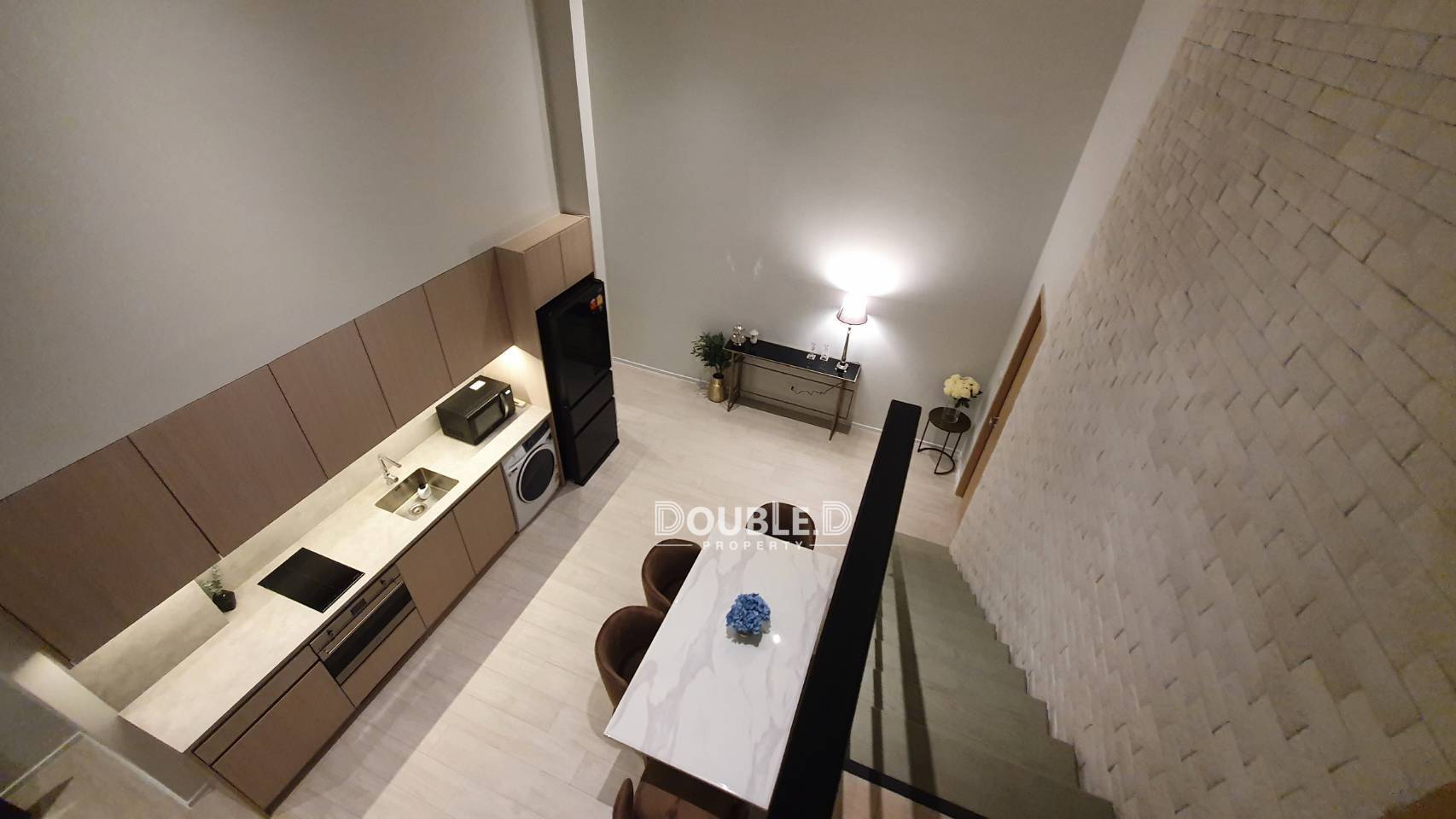 ปล่อยขาย The Lofts Silom BTS สุรสักดิ์ 2 ห้องนอน ราคา 15 ล้านบาท Tel : 082-626-8246 รูปที่ 1