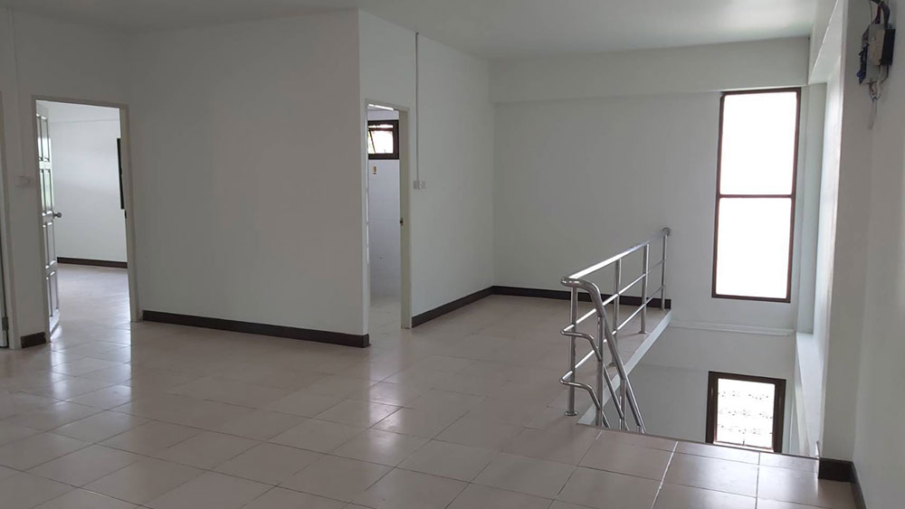 ให้เช่า โกดัง โรงงาน พร้อมออฟฟิศ  2 ชั้น พื้นที่ 1,400 ตรม  สามโคก ปทุมธานี สนใจโทร 081 259 1385 รูปที่ 7