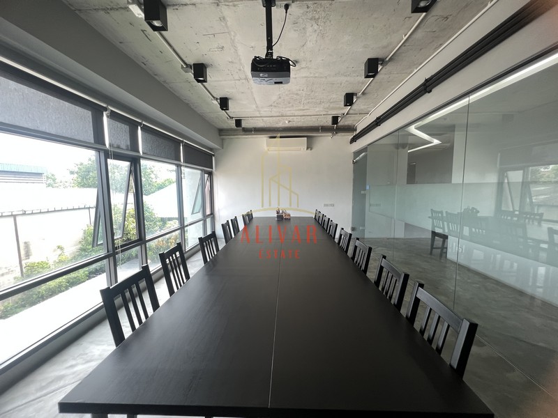 RB041023 4-storey home office building for rent with roof deck, On Nut area, Srinakarin รูปที่ 1