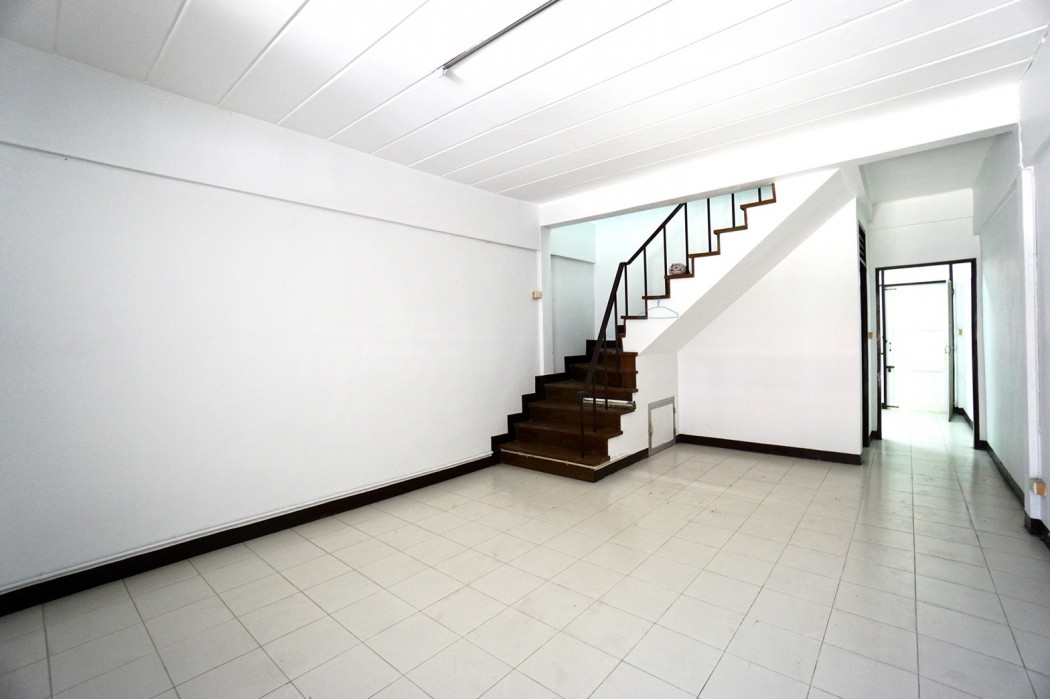 ขาย ทาวน์โฮม บ้านมหามงคล 2 100 ตรม. 18 ตร.วา บ้านเปล่าปรับปรุงใหม่ ใกล้มหิดล ศาลายา รูปที่ 4