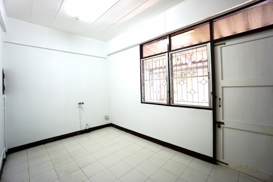 ขาย ทาวน์โฮม บ้านมหามงคล 2 100 ตรม. 18 ตร.วา บ้านเปล่าปรับปรุงใหม่ ใกล้มหิดล ศาลายา รูปที่ 6