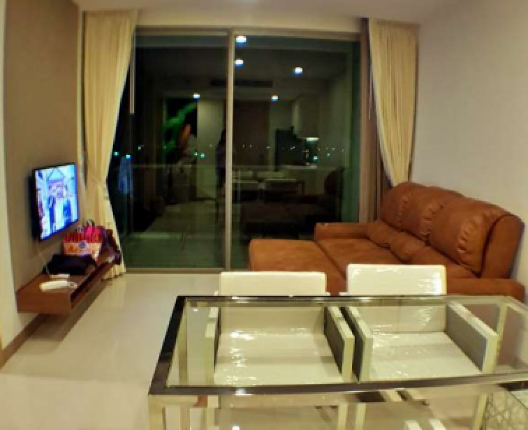 ขาย คอนโด The Riviera วงศ์อมาตย์ 50 ตรม. ห้องมุม ตกแต่งสวย เห็นวิวทะเลเต็มๆ จากทั้งห้องนอนและห้องนั่งเล่น รูปที่ 4
