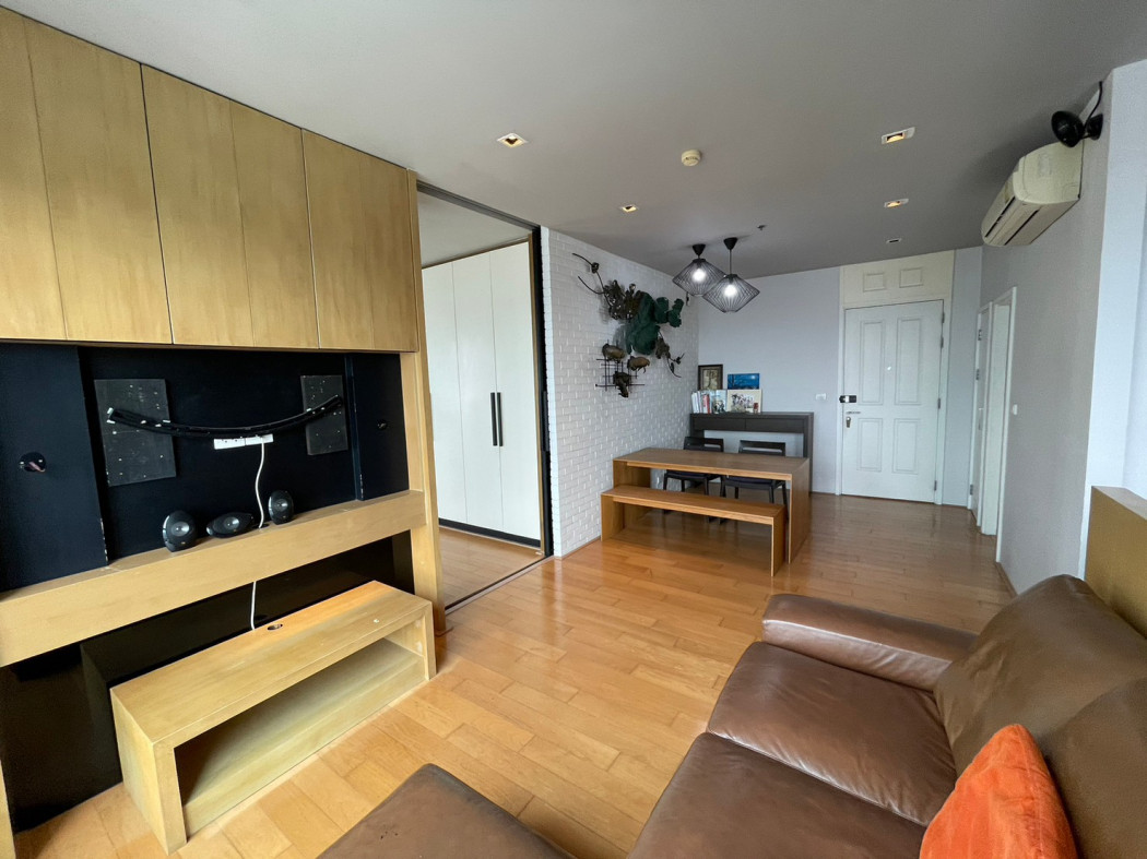 ขาย คอนโด HIVE สาทร 69 ตรม. ติด BTS สถานีกรุงธนบุรี ห้องมุม 1 bedroom ขนาดใหญ่ บิวอินท์สวย วิวเมืองโล่งๆ เห็นแม่น้ำด้วย รูปที่ 6