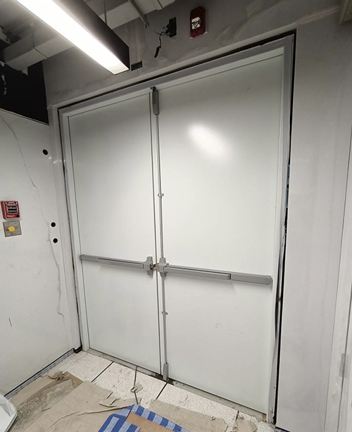 ประตูหนีไฟบานคู่ (Fire resistant steel door) รูปที่ 6