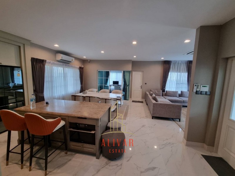 RH051023 2 storey detached house for rent Super luxury Nantawan Ramintra-Paholyothin 50 fully furnished รูปที่ 1