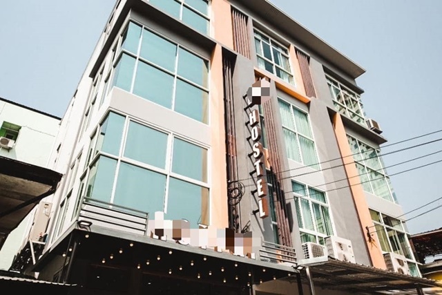  Hostel Cafe & Bar ใจกลางเมือง MRT ศูนย์วัฒนธรรม รัชดา3-7 For Rent-Sale อาคาร 4 ชั้น Esplanard  Big-C รูปที่ 1