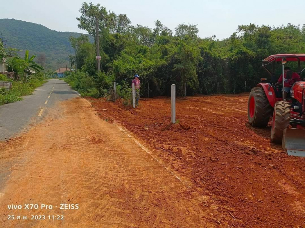 ขายที่ดินพลูตาหลวง 120 ตรว. ถมแล้วติดถ.ลาดยาง ใกล้วิวเขา ใกล้ถนนเส้น 1077 - 300 เมตร อ.สัตหีบ จ.ชลบุรี รูปที่ 6