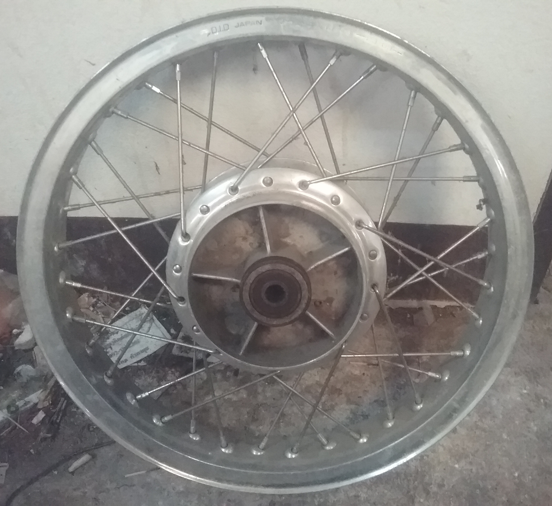 ขายขอบหน้า,หลัง พร้อมดุม D.I.D JAPAN 1.85,2.15×18  honda clubman  รูปที่ 3