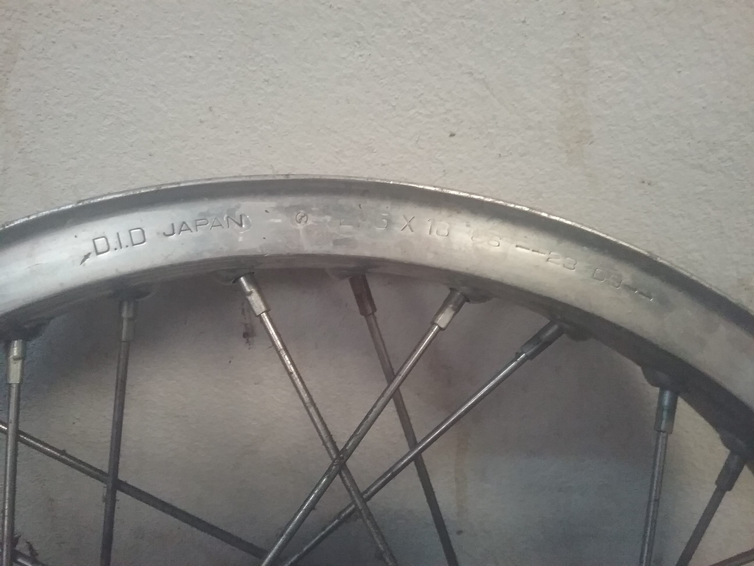 ขายขอบหน้า,หลัง พร้อมดุม D.I.D JAPAN 1.85,2.15×18  honda clubman  รูปที่ 6