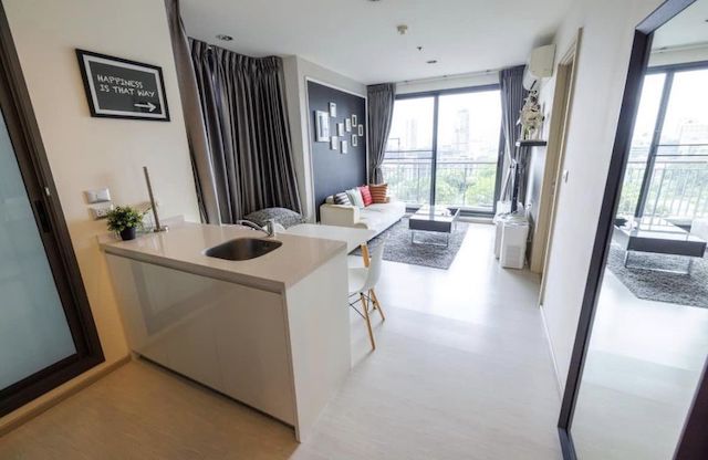 Rhythm Sukhumvit 42 spacious safe peaceful 8th floor BTS Ekkamai รูปที่ 1