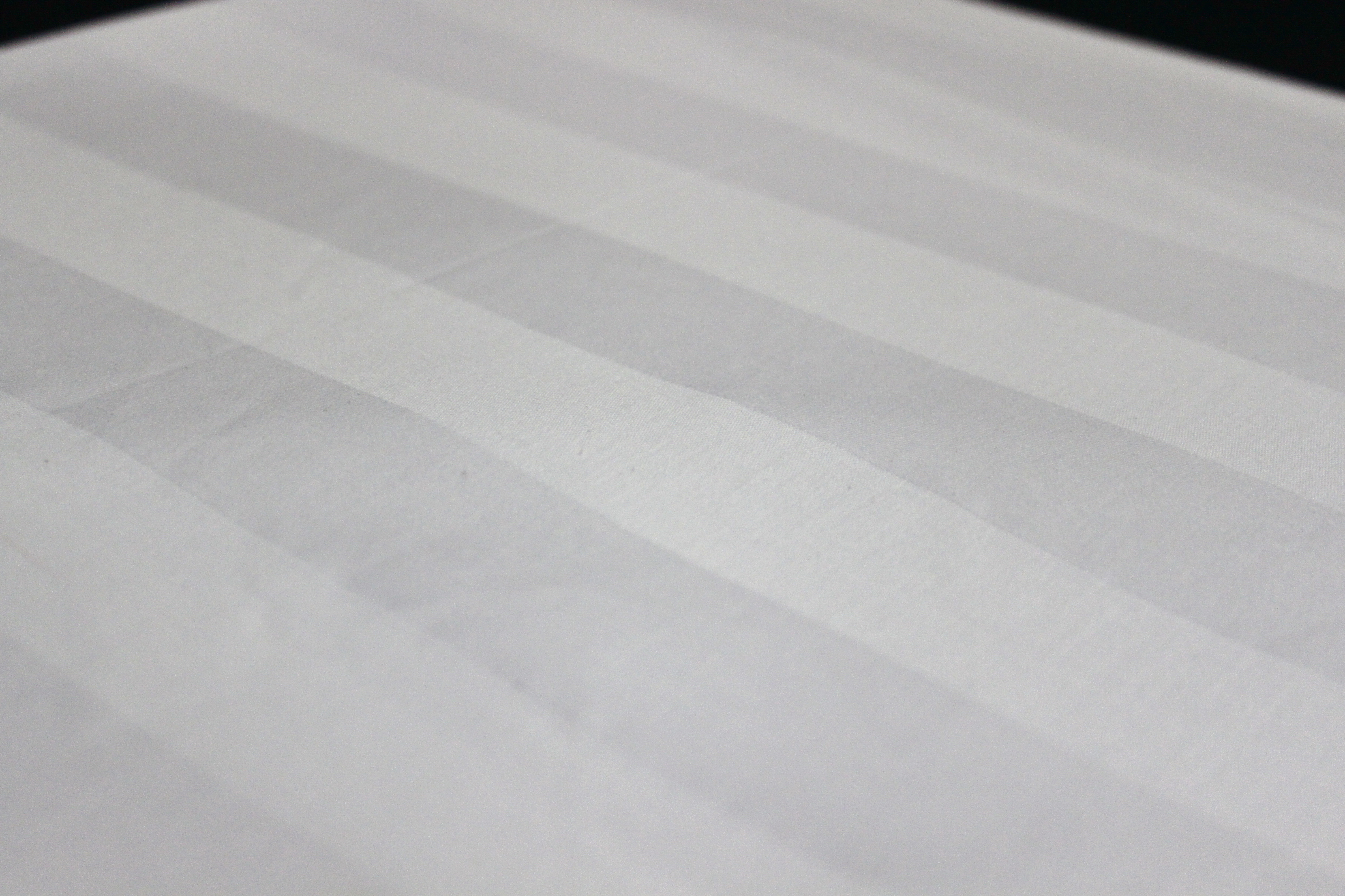 ขายผ้าปูที่นอนรัดมุม แบบริ้วซาติน250เส้น สีขาว เหมาะกับเบาะสูงไม่เกิน6นิ้ว ราคาถูก รูปที่ 1