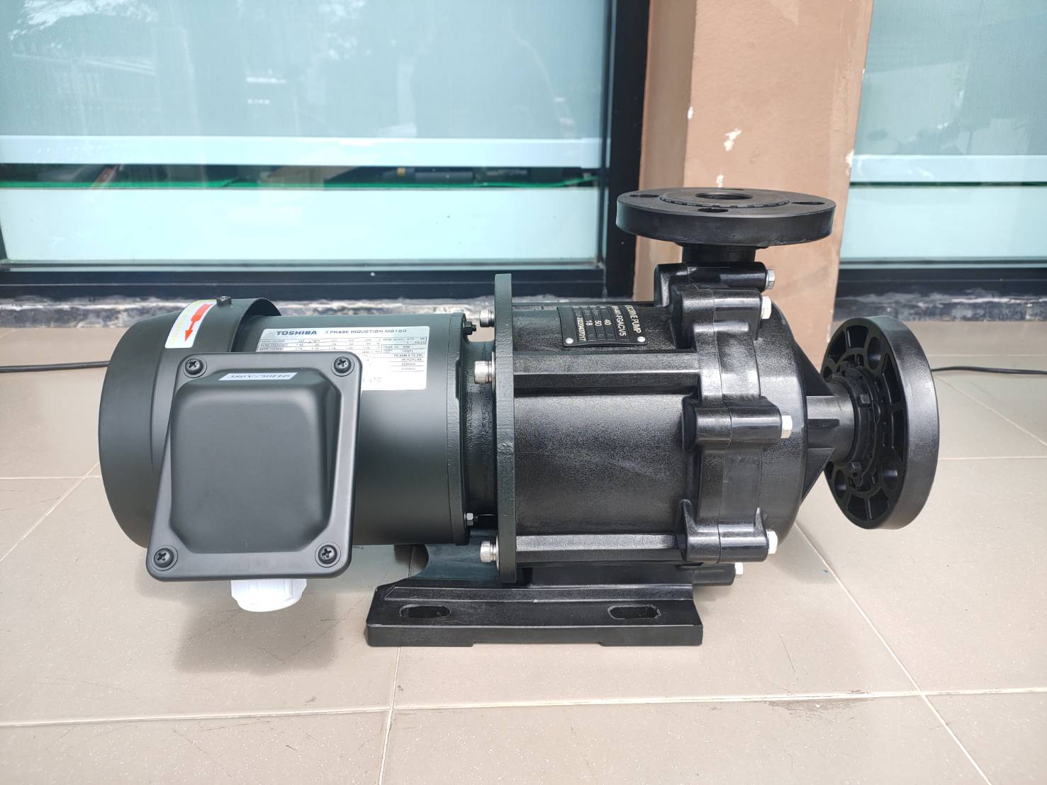 Magnetic drive pump ยี่ห้อ 