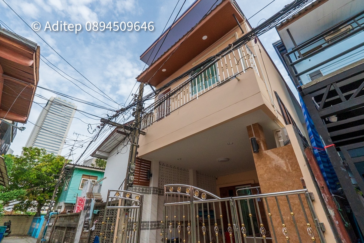ขายบ้านรัชดาซอย 7 หลังบิ๊กซีรัชดา เดินถึง MRT ขนาด 2 ชั้น 19 ตรว. ปลูกสร้างใหม่ เหมาะทั้งอยู่อาศัย หรือทำ Home Office รูปที่ 1