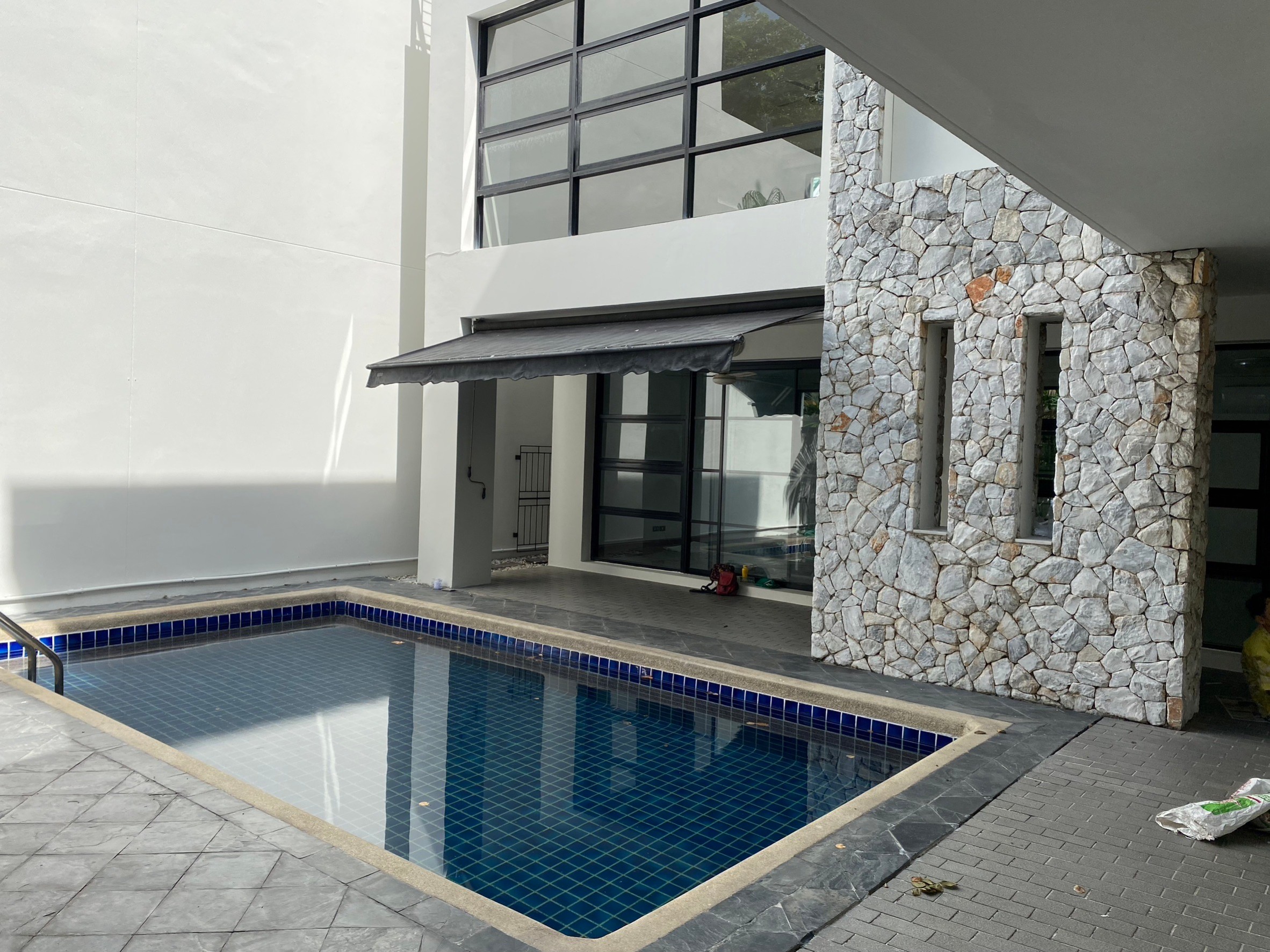 ให้เช่า[New Renovate] Noble Ekkamai 22 4bed+5bath,private pool รูปที่ 1