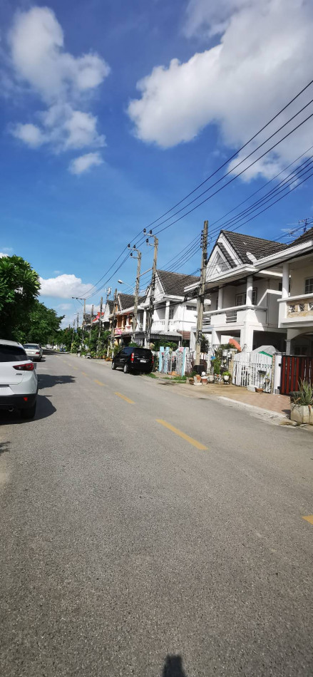 ขายบ้านทาวน์เฮ้าส์ 18 ตรว. 2 ชั้น 3นอน 2น้ำ ถ.นวมินทร์ 157 แยก6-2 หมู่บ้านพรบดินทร์ ใกล้รพ.พญาไท ขาย 2.49 ล้านบาท รูปที่ 3