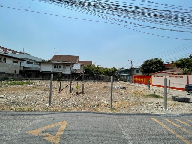 KM175 Land For Sale ขาย ที่ดิน 140 ตารางวา พื้นที่สีส้ม บางนา-ตราด ซอย5 แปลงมุม ทำเลดี ทะลุออกซอยอุดมสุข26 ได้ ใกล้เซ็นทรัลบางนา รูปที่ 1