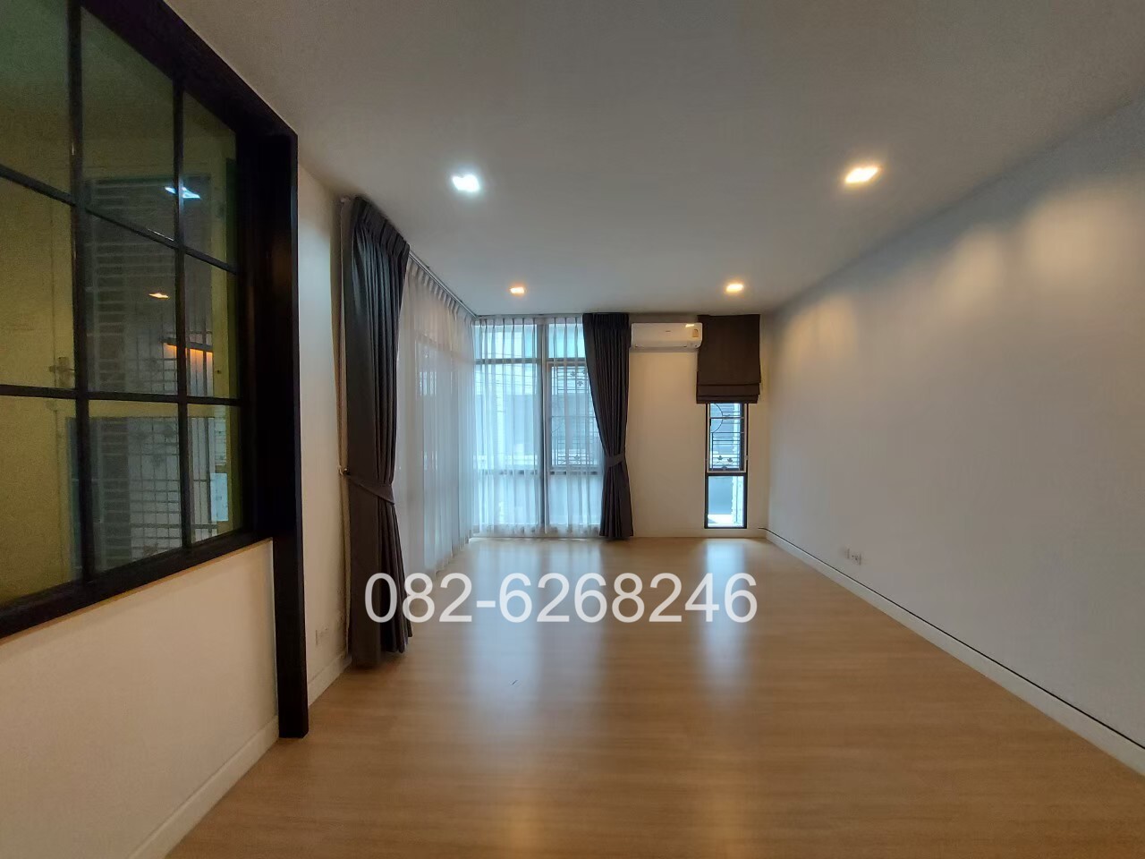 ให้ เช่า Plex บางนา ติดถนนบางนาตรา กม.5  3ห้องนอน 220 ตรม. ราคา 32k 082-6268246 รูปที่ 1