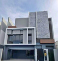 ให้เช่า บ้านเดี่ยว 3 ชั้น โครงการ Bugaan krungthep kreetha หรูทันสมัย มีลิฟท์ Rooftop วิวสระว่ายน้ำ พร้อมเข้าอยู่