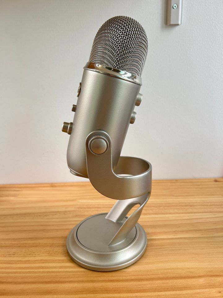 Blue Yeti Ultimate USB Microphone for Recording - SILVER รูปที่ 1