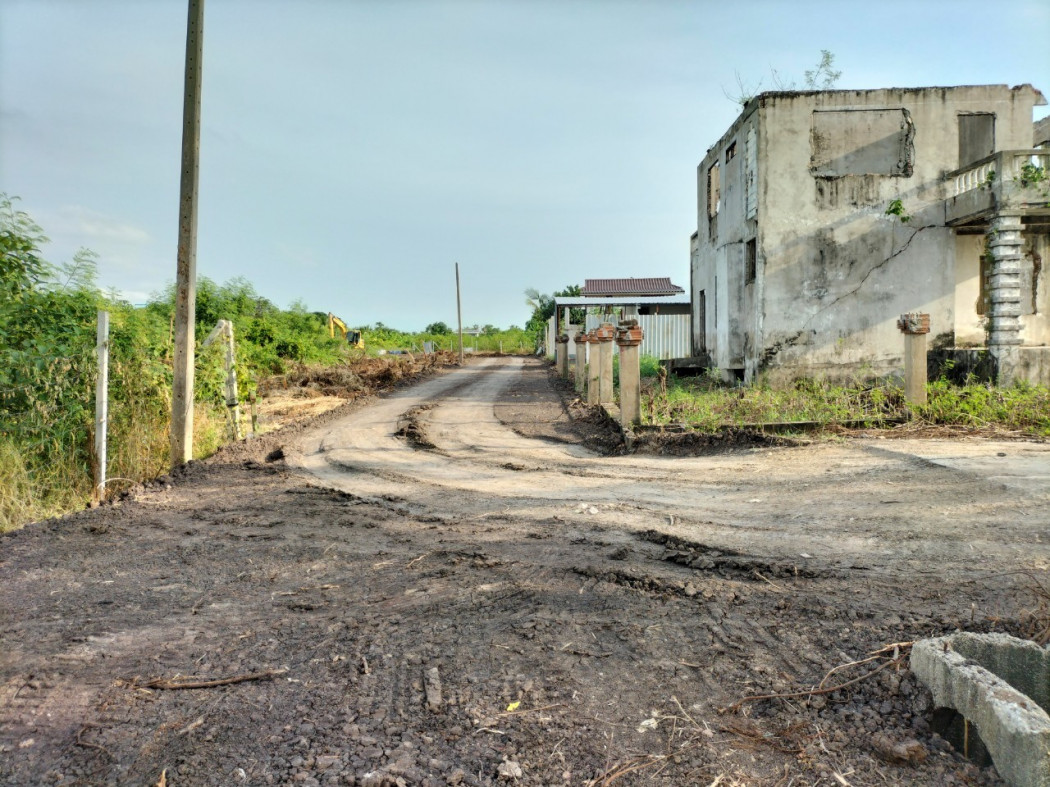 ขาย ที่ดิน ที่ถมแล้วพร้อมสร้างบ้านได้ ที่ดินเปล่าลาดหลุมแก้ว 2 งาน ขายถูก รูปที่ 11