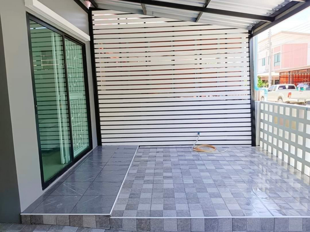 ขาย ทาวน์โฮม รีโนเวทใหม่ทั้งหลังพร้อมอยู่ หมู่บ้านเจทาวน์ แพรกษา 96 ตรม. 18.5 ตร.วา รูปที่ 4