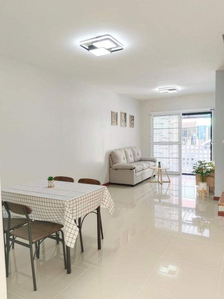 ขาย ทาวน์โฮม รีโนเวทใหม่ทั้งหลังพร้อมอยู่ หมู่บ้านเจทาวน์ แพรกษา 96 ตรม. 18.5 ตร.วา รูปที่ 6