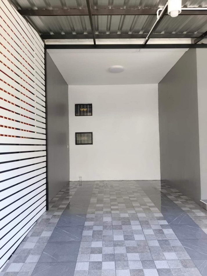 ขาย ทาวน์โฮม รีโนเวทใหม่ทั้งหลังพร้อมอยู่ หมู่บ้านเจทาวน์ แพรกษา 96 ตรม. 18.5 ตร.วา รูปที่ 3