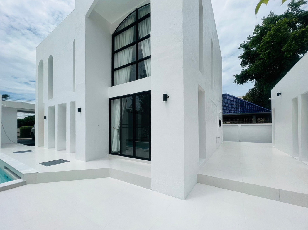 ขาย บ้านเดี่ยว Pool villa roman design หมู่บ้านเวิลด์คลับแลนด์ 520 ตรม. 174 ตร.วา ใกล้สนามบินเชียงใหม่ รูปที่ 2