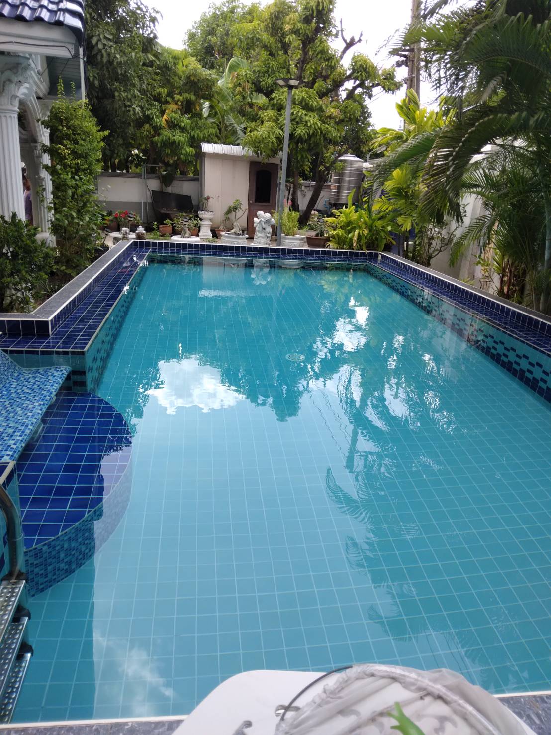 Sale single house with private pool large area  Nice House with bigger land area so beautiful designed Thai-Europe wooden teak  inside with big pool รูปที่ 1