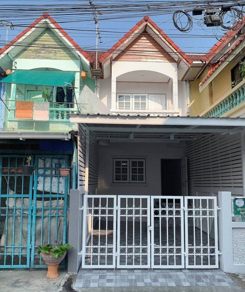 ขาย ทาวน์โฮม รีโนเวทใหม่ทั้งหลังแต่งสไตล์มินิมอล หมู่บ้านวโรชา4บางบ่อ 80 ตรม. 18 ตร.วา . รูปที่ 2