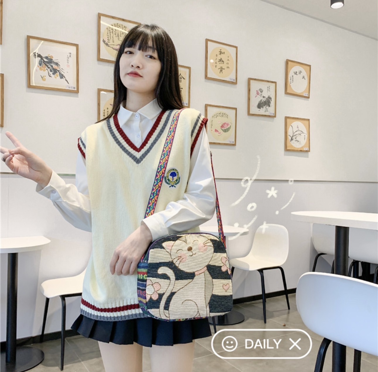 กระเป๋าผ้า เย็บ 2 ชั้น มีซิป เปิด-ปิด สายสะพายยาว  ปรับระดับได้ น่ารัก พกพาสะดวก รูปที่ 4