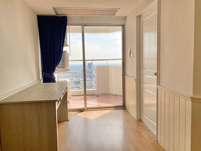 Waterford Sukhumvit 30 private quiet safe 42nd floor BTS Phrom Phong รูปที่ 1