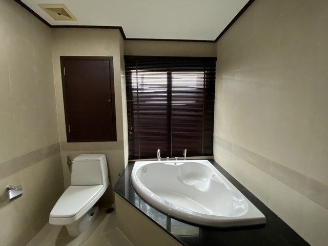 For Rent : Kathu, The Heritage Condo, 2 Bedroom 3 Bathroom, 1st Flr. รูปที่ 1